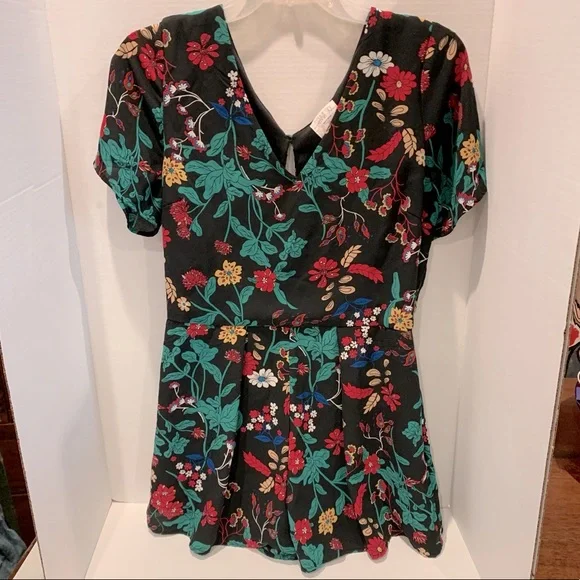 Sienna Sky black floral romper women’s large - Picture 3 of 12
